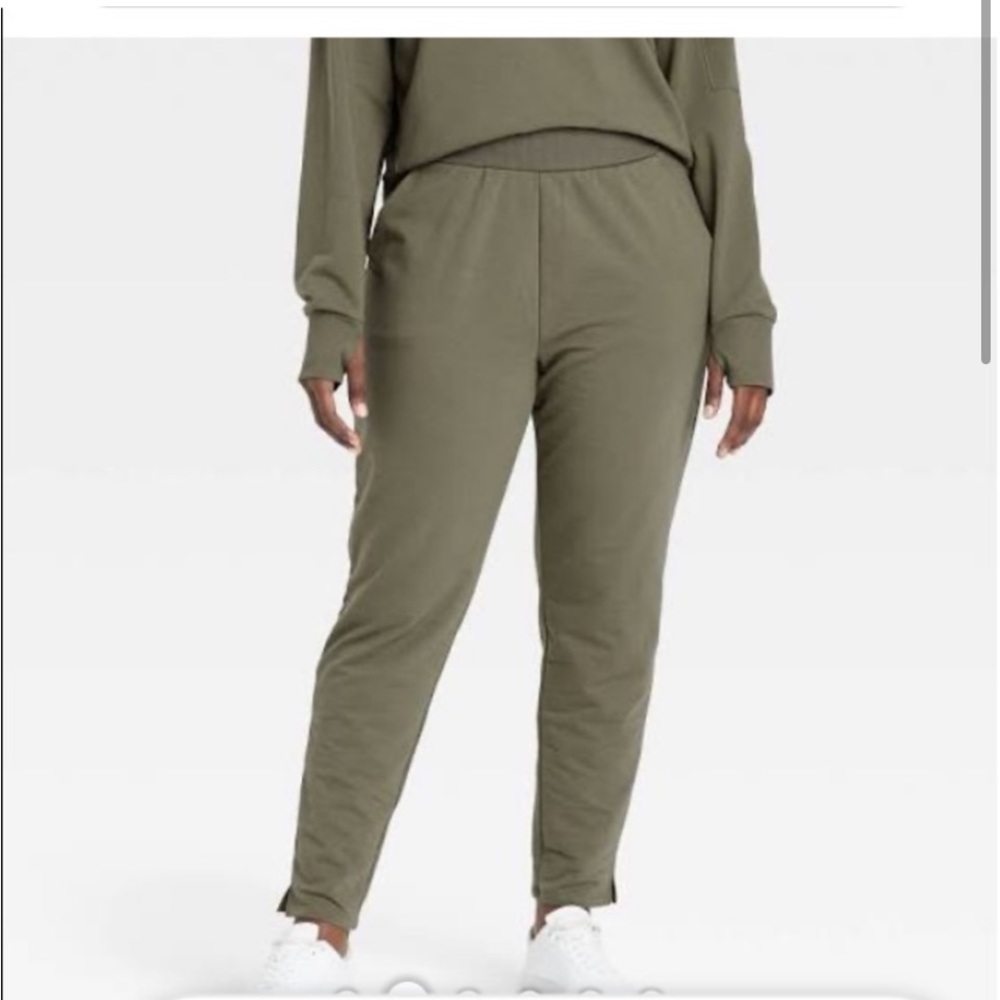 ALL IN MOTION French Terry Tapered high rise Pant with front pocket